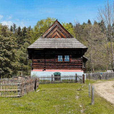Roľnícka usadlosť z Údola, ktorú postavil sedliak Mikuláš Soroka v 20. rokoch 20. storočia.